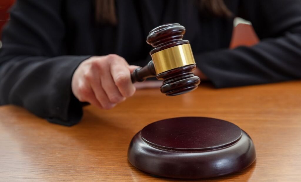 Ceza Avukatı Aynı Davada En Fazla Kaç Kişiyi Savunabilir?